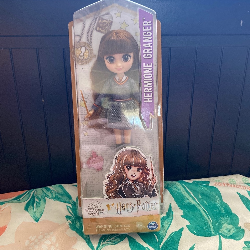 New inbox Limited edition Hermione Granger doll Wizarding world
